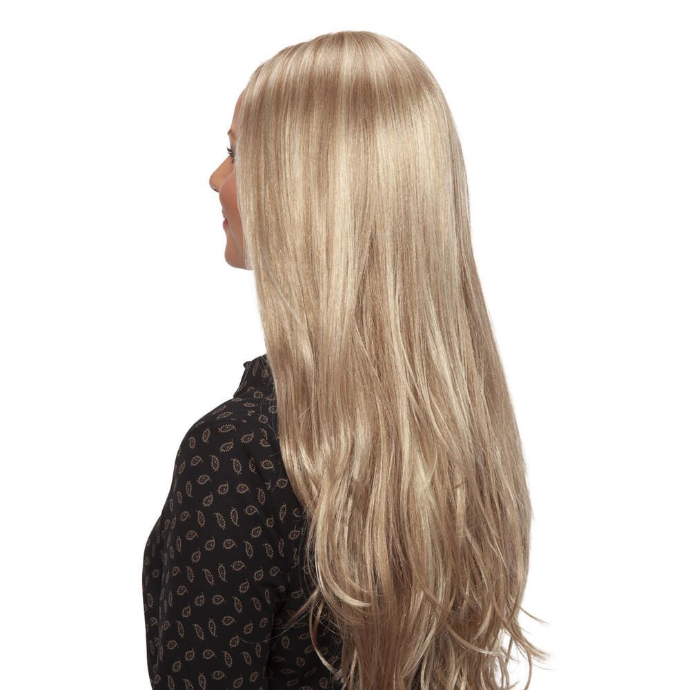 Blonde Perücke mit glattem Haar. Frau mit schwarzem Oberteil. Seitenansicht.