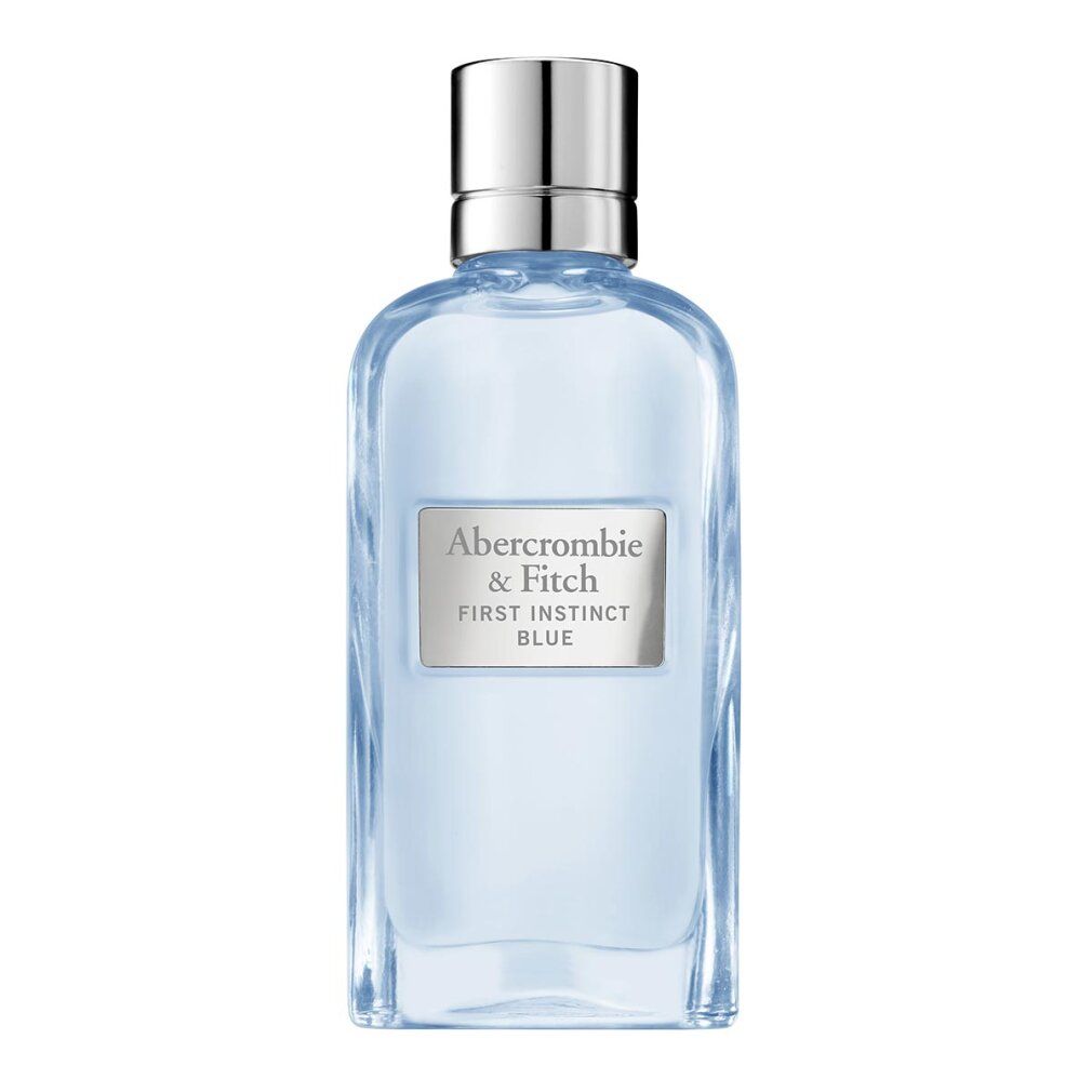 Hellblaues Parfümflakon mit silbernem Verschluss. Aufschrift: Abercrombie & Fitch, First Instinct Blue.