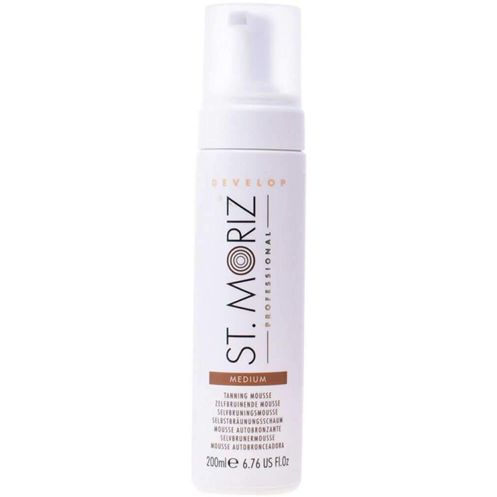 Weiße Flasche mit Sprühkopf. Aufschrift: St. Moriz Professional, Medium, Selbstbräunungsmousse. 200ml.