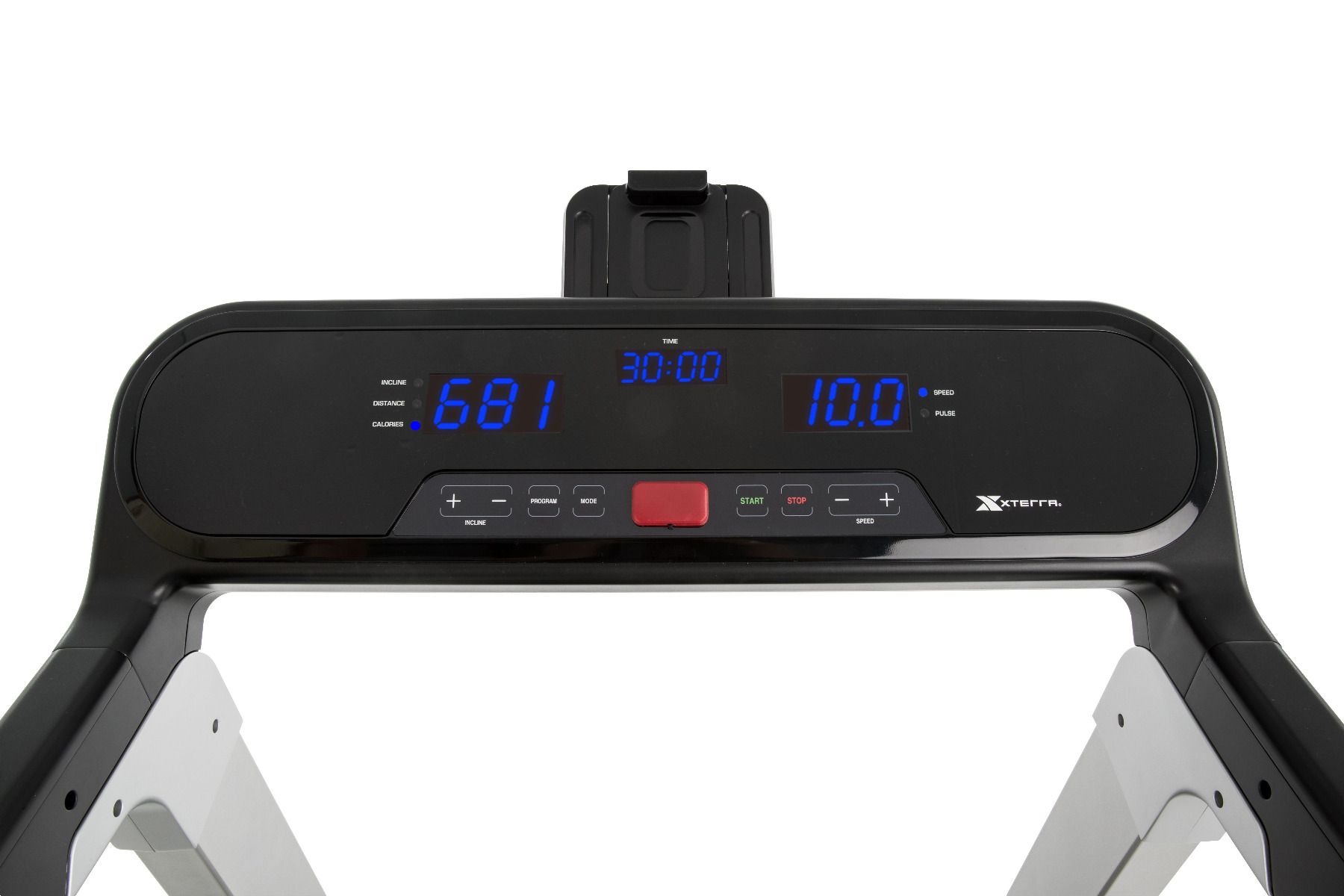 Nahaufnahme des Displays eines Laufbands. Blaue Ziffern zeigen Werte an. Rote Stopp-Taste.