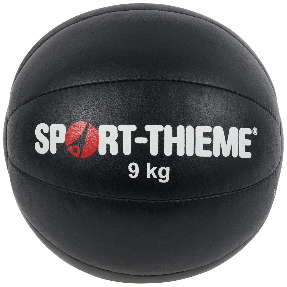 Schwarzer Medizinball. Aufschrift Sport-Thieme und 9 kg. Rund, genähtes Design.