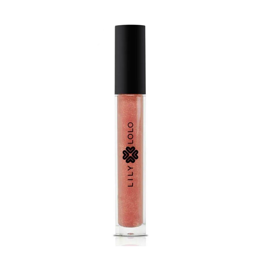 Lipgloss-Tube mit schwarzem Deckel. Aufschrift: LILY LOLO. Durchsichtige Tube mit rosafarbenem Inhalt.