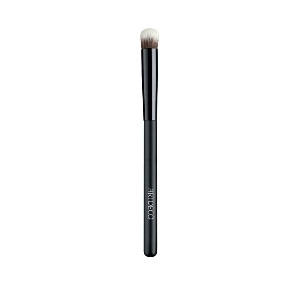 Artdeco Concealer & Camouflage Pinsel. Schwarzer Griff, silberne Zwinge, helle Pinselhaare. Vertikale Ansicht.