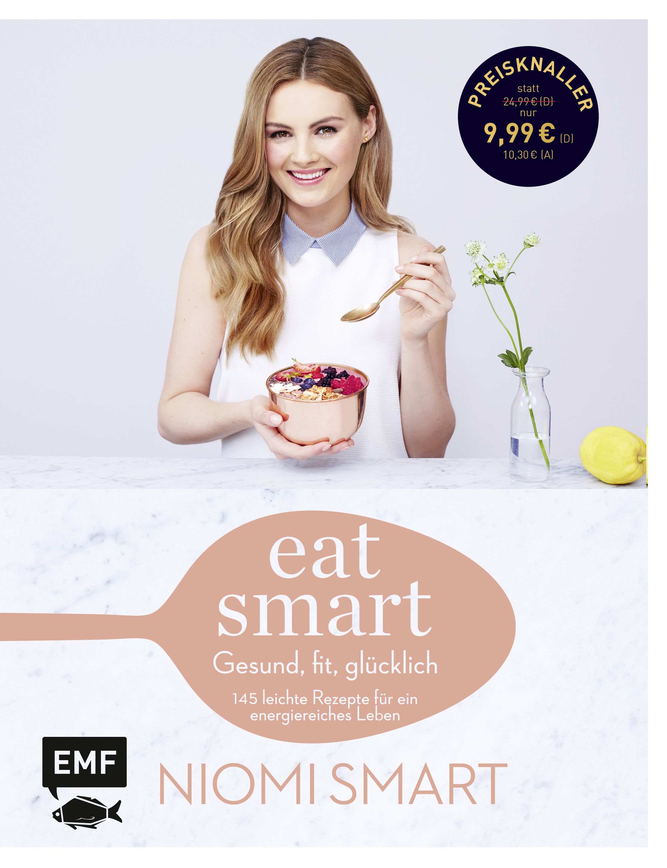 Buchcover mit Titel "eat smart". Frau hält Schüssel mit Essen und Löffel. Preis-Aktion. Marke: NIOMI SMART.