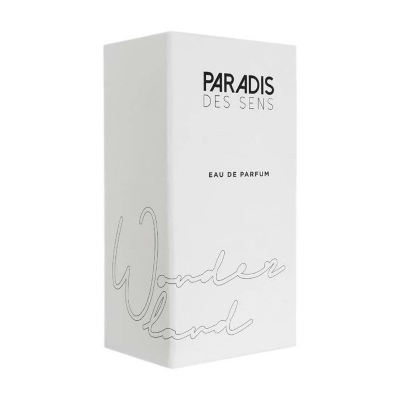 Weiße rechteckige Verpackung. Aufschrift "PARADIS DES SENS" und "EAU DE PARFUM". "Wonderland" in Schreibschrift.