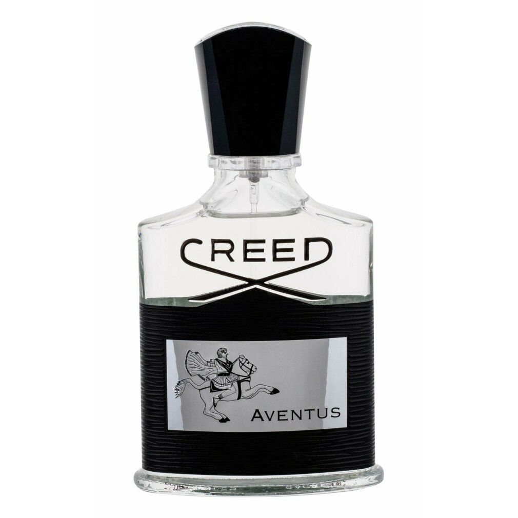 Creed Aventus Flakon. Flakon mit schwarzem Verschluss und Etikett. Der Hintergrund ist weiß.