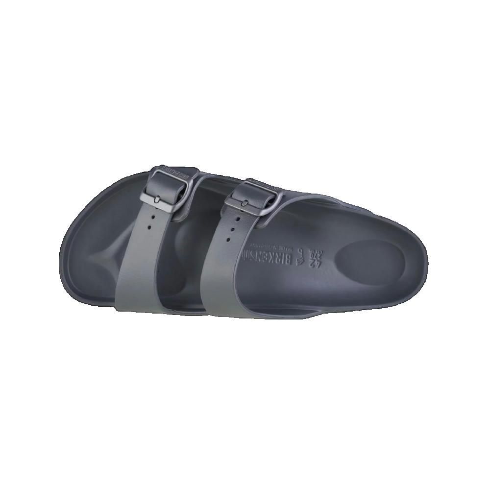 Sandalo Birkenstock Arizona grigio scuro. Due cinturini con fibbie. Logo Birkenstock impresso. Vista dall'alto.
