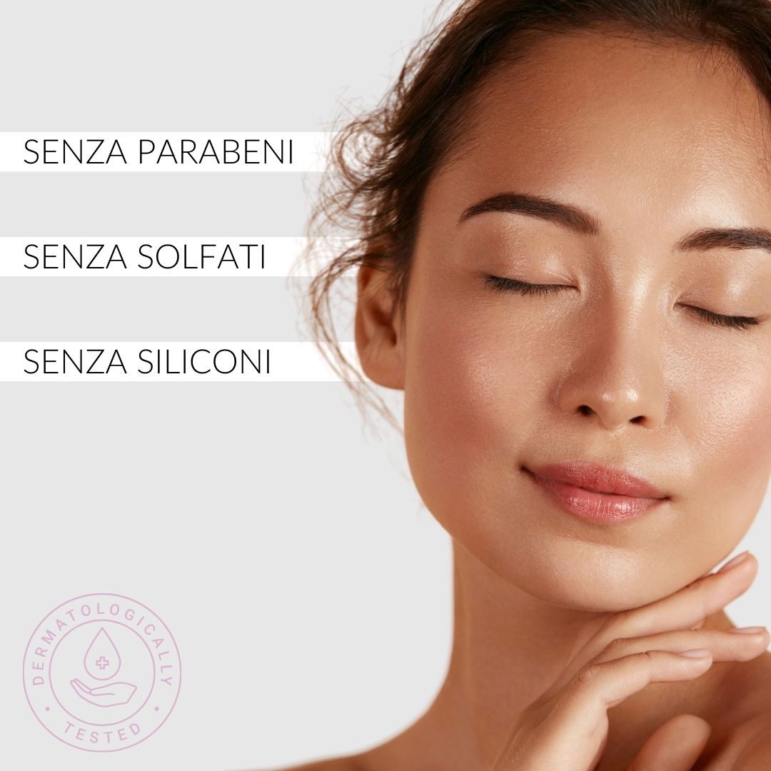 Viso di donna con occhi chiusi. Testo: Senza parabeni, solfati, siliconi. Dermatologicamente testato.