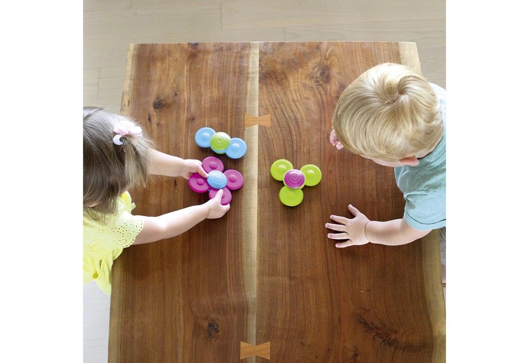 FAT BRAIN Spinner Whirly Squigz Single
