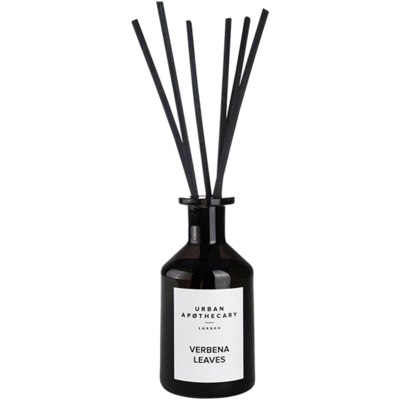 Schwarze Glasflasche mit schwarzen Stäbchen. Aufkleber mit Text: Urban Apothecary, Verbena Leaves.