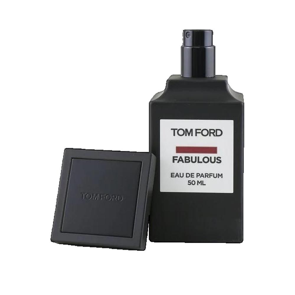Schwarzer Flakon mit Deckel. Weißes Etikett mit Tom Ford, Fabulous und 50 ml. Schwarzer Zerstäuber. Deckel mit Tom Ford-Logo.