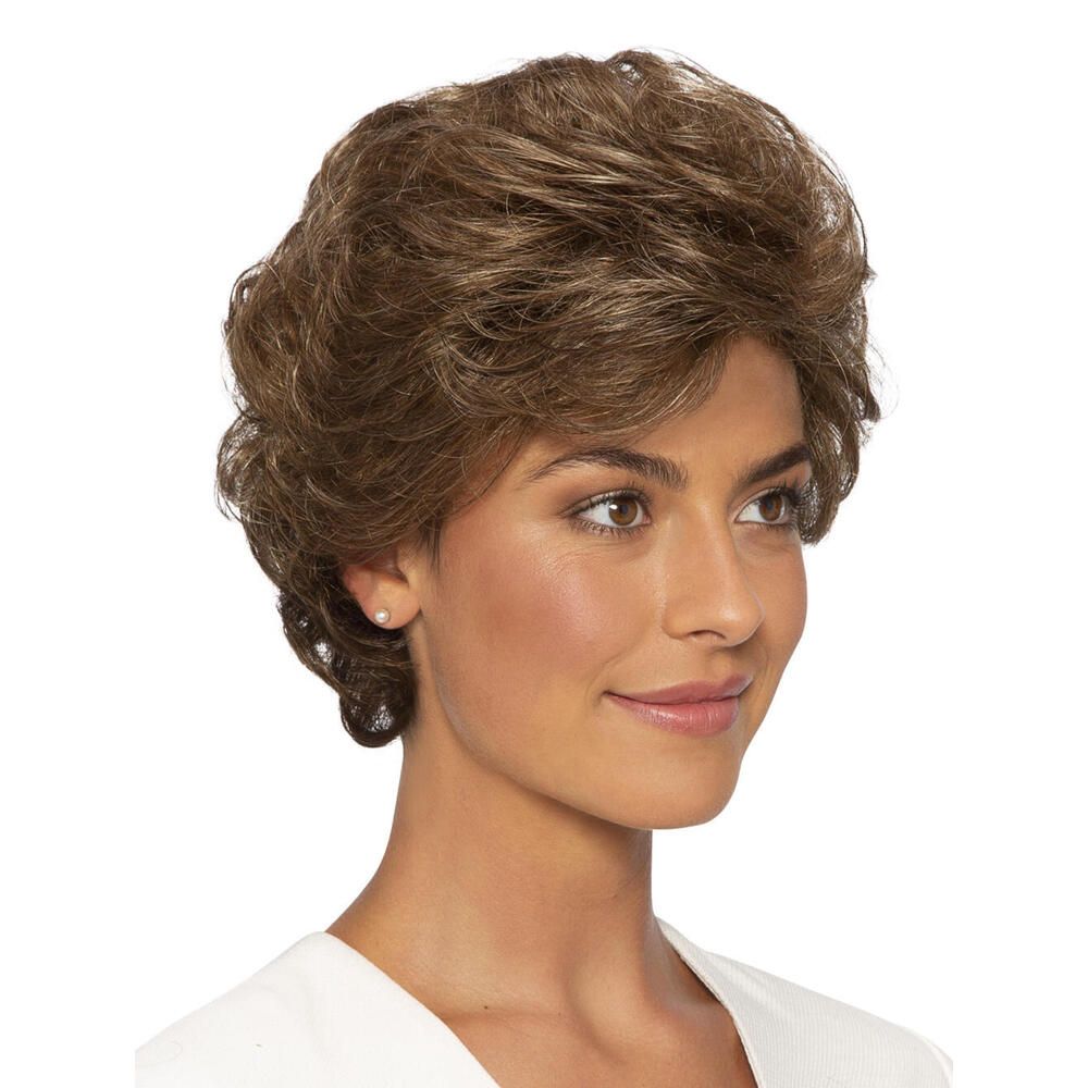 Braune Perücke. Frontale Ansicht einer Frau mit Perücke. Kurze, lockige Frisur. Dunkle Haarfarbe.