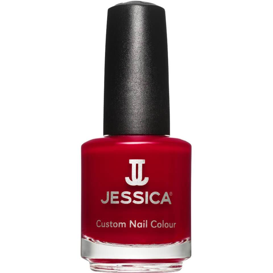 Rote Nagellackflasche mit schwarzem Deckel. Aufschrift: JESSICA Custom Nail Colour.