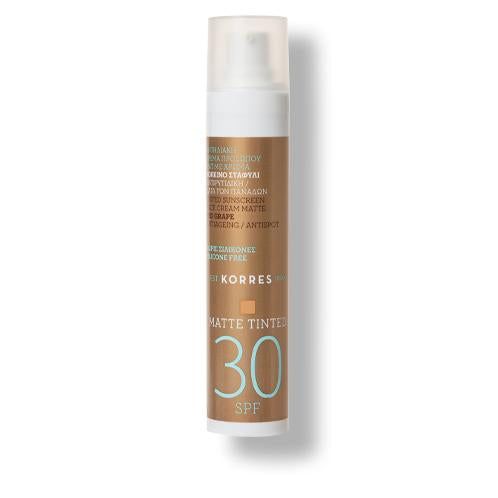 KORRES Red Grape getönte Sonnencreme fürs Gesicht SPF30 - Matt