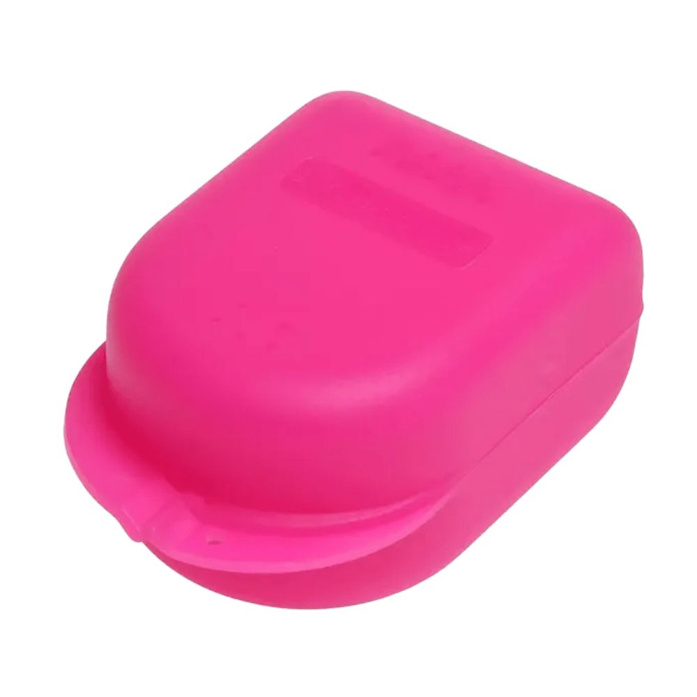 Rosa Zahnspangenbox für Kinder. Rechteckige Form mit abgerundeten Ecken. Deckel mit leicht erhabenem Bereich. Aus Kunststoff.