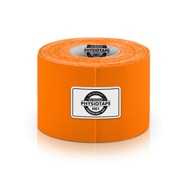 Gerollte, orangefarbene Kinesiotape-Rolle mit weißem Etikett. Auf dem Etikett steht "PhysioTape No.1".