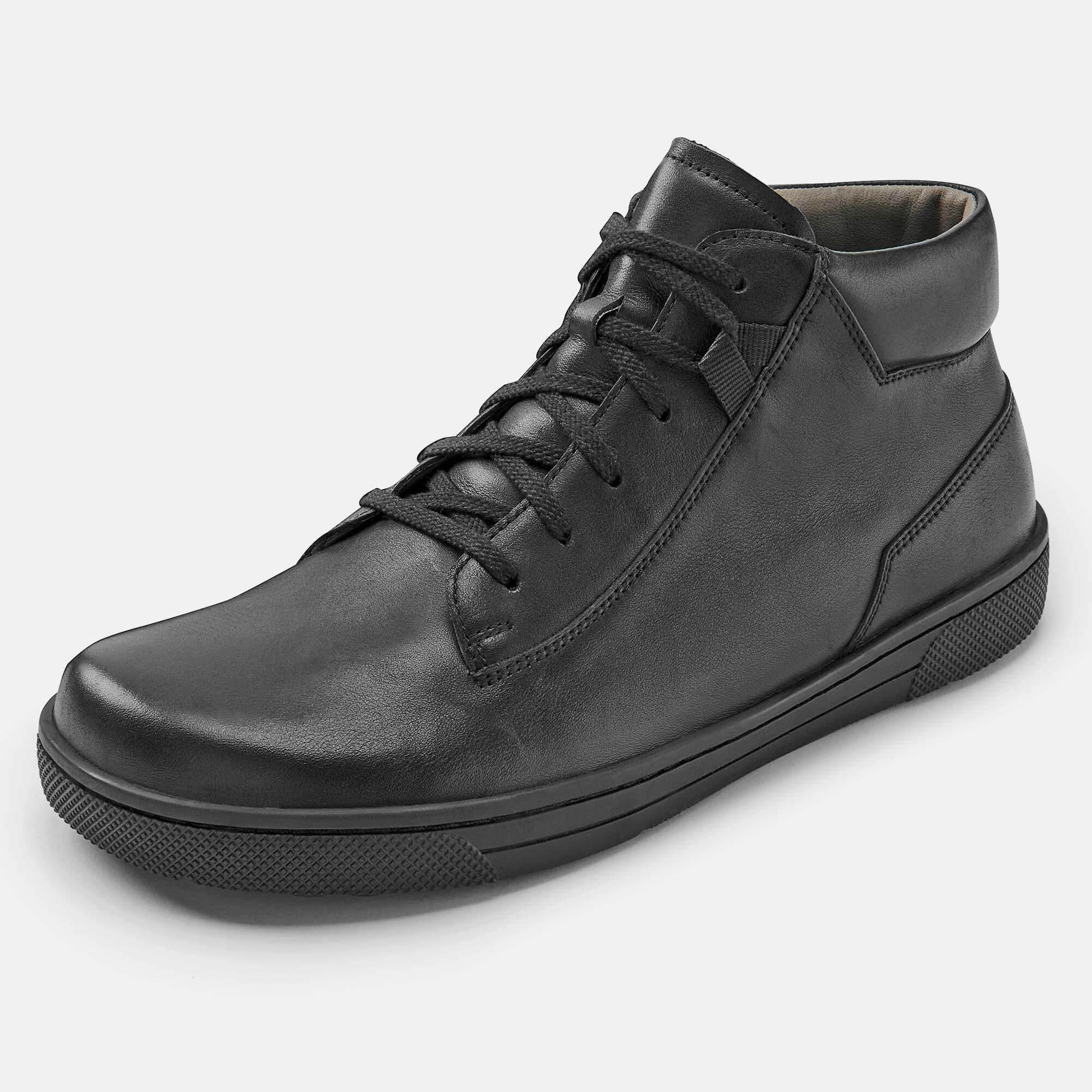 Schwarze Leder-Stiefeletten für Herren, Paar, schräge Ansicht, breite Passform.