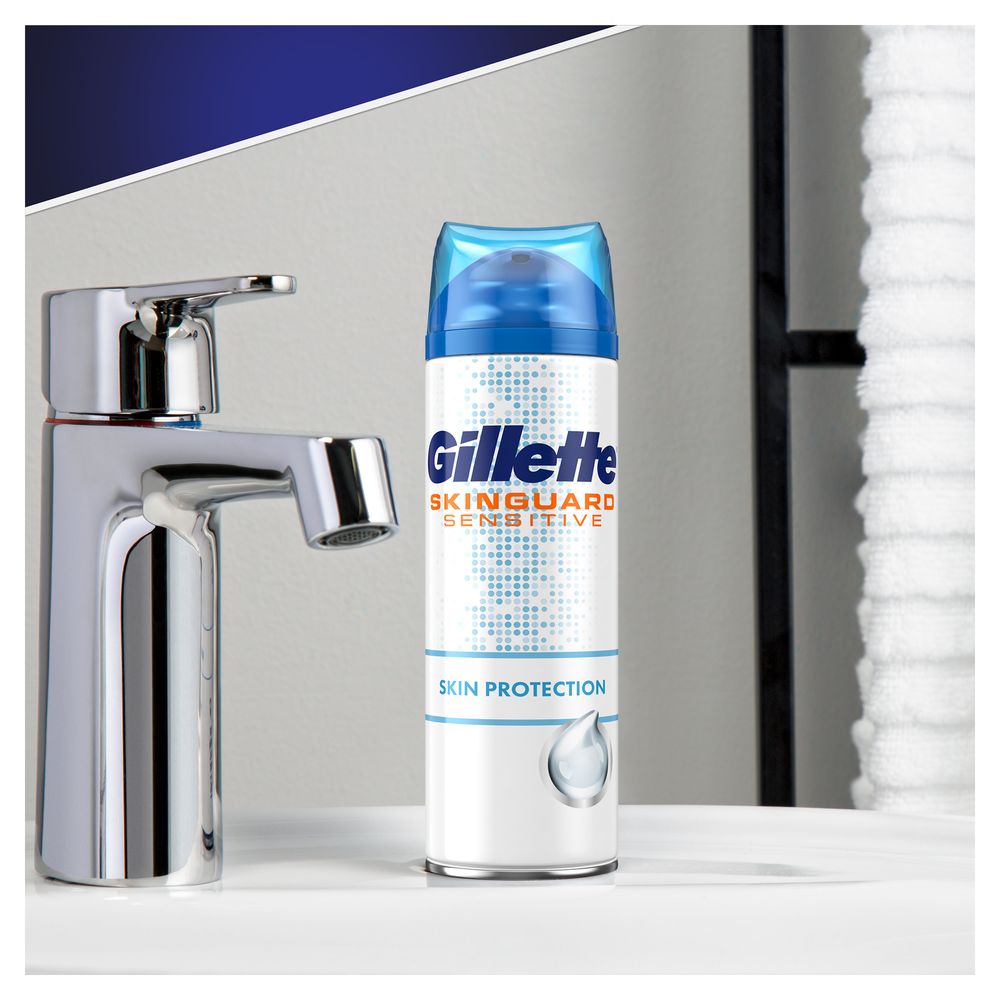 Gillette - Rasiergel "SkinGuard Sensitive"