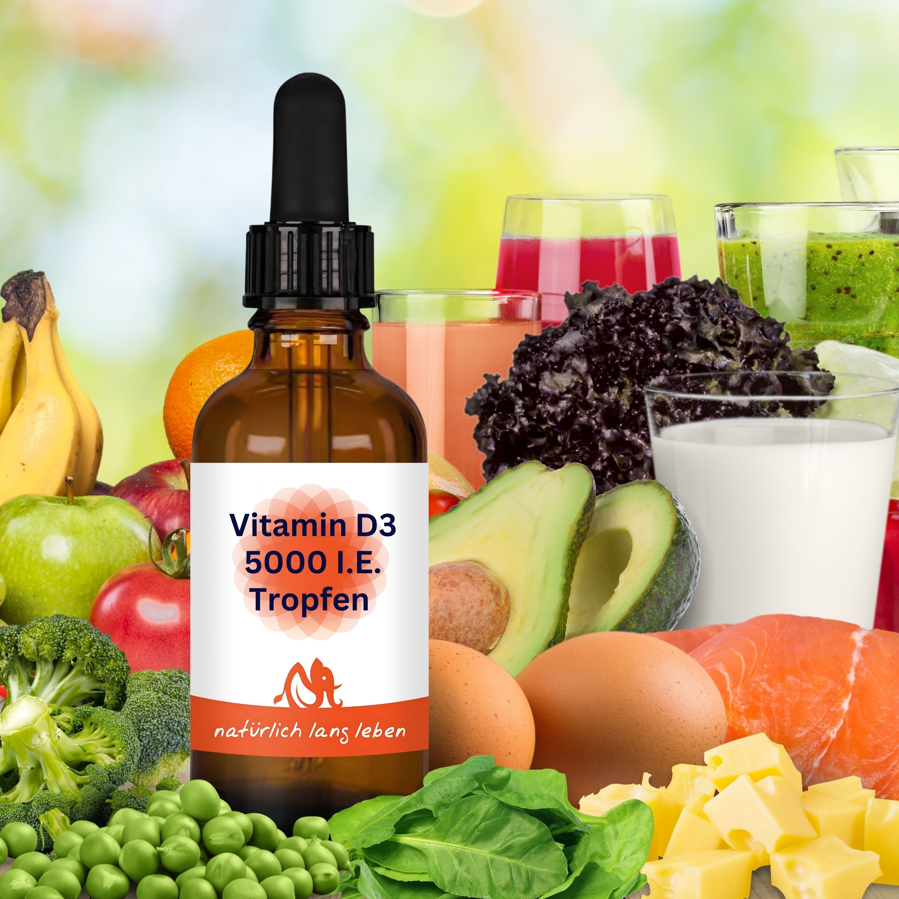 Braune Glasflasche mit Tropfer vor Hintergrund mit Obst, Gemüse und Getränken. Etikett mit "Vitamin D3 5000 I.E. Tropfen".