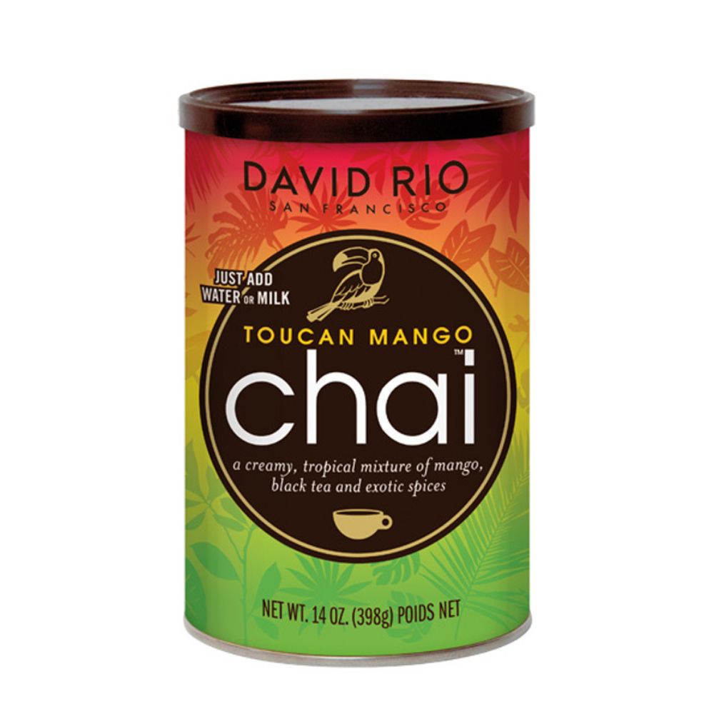 Zylindrische Dose mit Aufschrift "David Rio Toucan Mango Chai". Enthält eine cremige, tropische Mischung aus Mango, Schwarztee und exotischen Gewürzen.
