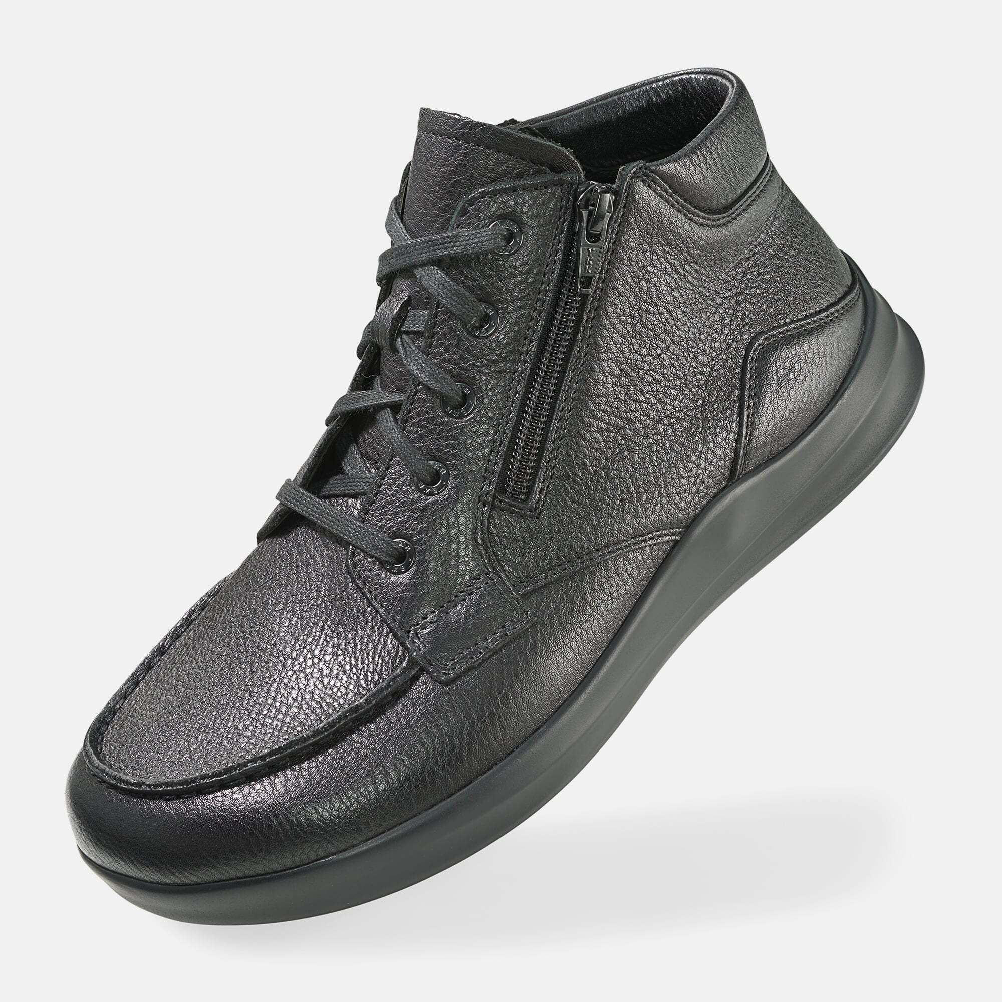 Schwarzer Stiefelette mit Schnürsenkeln und Reißverschluss. Lederoptik, breite Sohle.