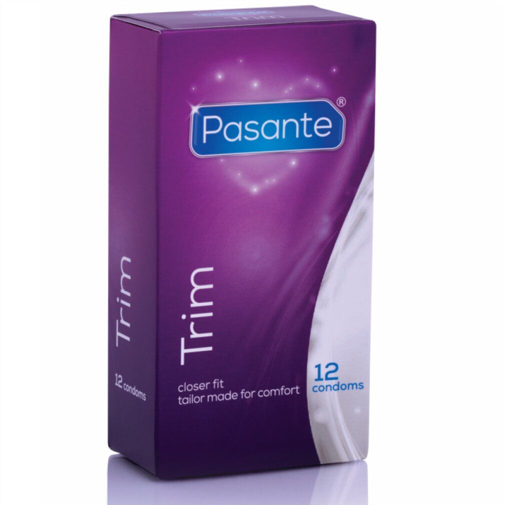 Verpackung von Pasante Trim Kondomen. Lila Schachtel mit Produktnamen und 12 Kondomen. Closer Fit.
