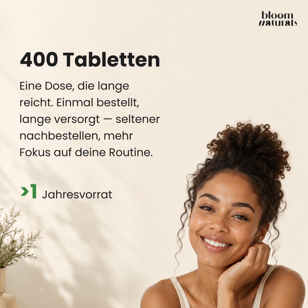 Frau lächelt, neben Text über 400 Tabletten als Jahresvorrat Selen.