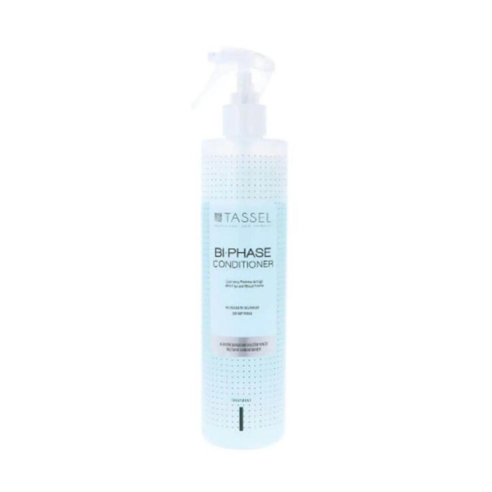 Sprühflasche mit weißem Sprühkopf. Aufschrift "Tassel Bi-Phase Conditioner". Hellblaue Flüssigkeit, gepunktetes Muster.