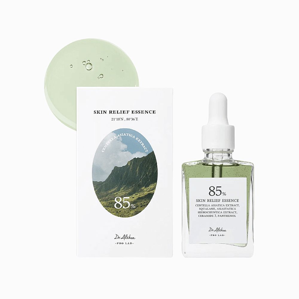 Produktverpackung und Flasche. Weiße Schachtel und quadratische Flasche mit grüner Flüssigkeit. Pipette.