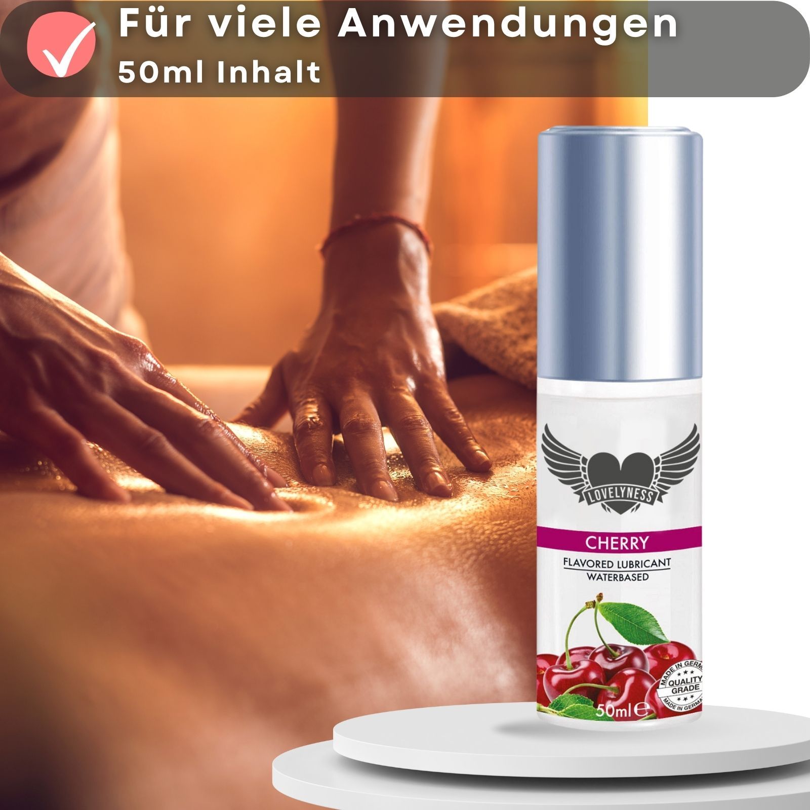 Personen bei Rückenmassage. Flasche mit Gleitgel Kirsche. Text: Für viele Anwendungen, 50ml Inhalt.