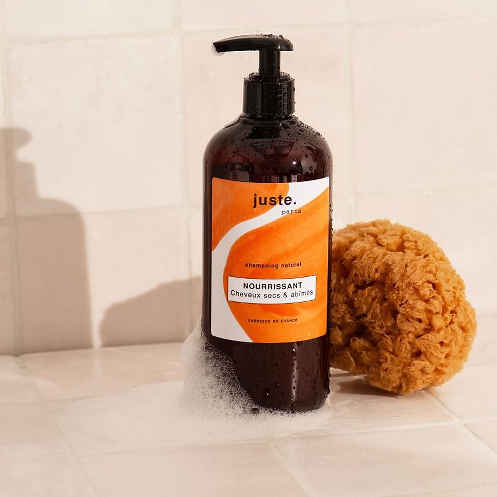 Flasche mit Pumpspender, Shampoo für trockenes Haar.