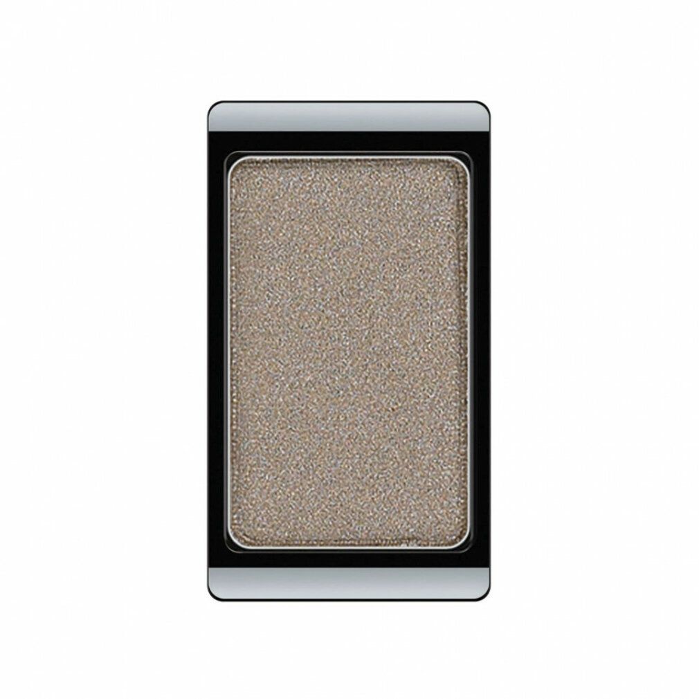Artdeco Lidschatten Pearlfarben. Rechteckige Lidschatten-Palette mit silbernem Rahmen und beigem Farbton.