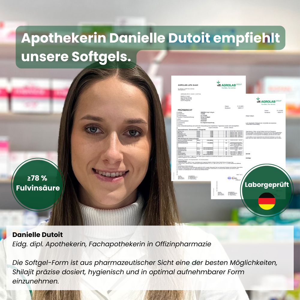 Frau lächelt. Text: Apothekerin Danielle Dutoit empfiehlt unsere Softgels. 78% Fulvinsäure. Laborgeprüft. Dokumente im Hintergrund.