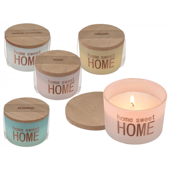 Plusieurs bougies parfumées avec couvercles en bois. Inscription "home sweet HOME". Différents parfums: Rose, Jasmin, Melon, White Cotton.