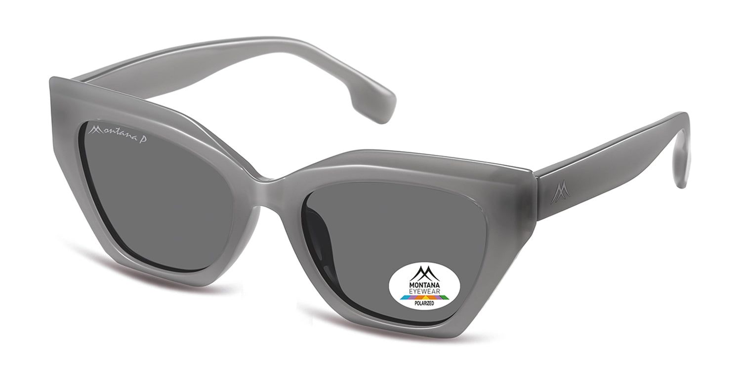 Graue Sonnenbrille, seitliche Ansicht. Dunkle Gläser, Montana Eyewear Logo auf dem Glas. Rechteckige Form. Schwarze Bügel.