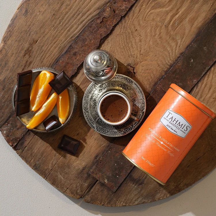 Tahmis Kahvesi Türkischer Kaffee mit Orange-Schokolade