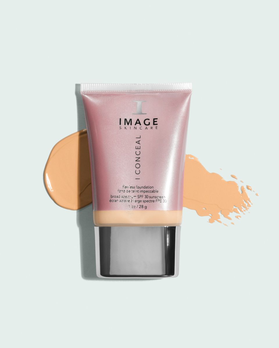 Tube Foundation mit Produktnamen und Text. Farbton-Beispiele daneben.