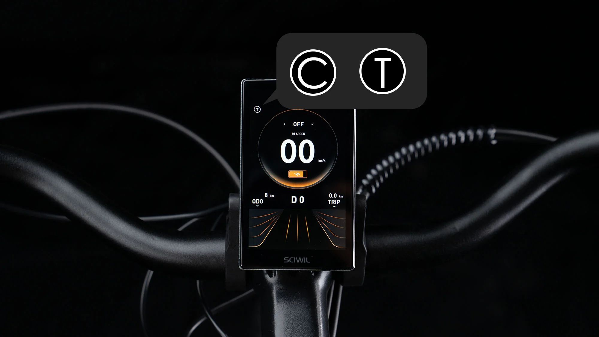 Fahrradcomputer mit Anzeige. Zeigt Geschwindigkeit, Batteriestatus und weitere Informationen an. Schwarzer Hintergrund.