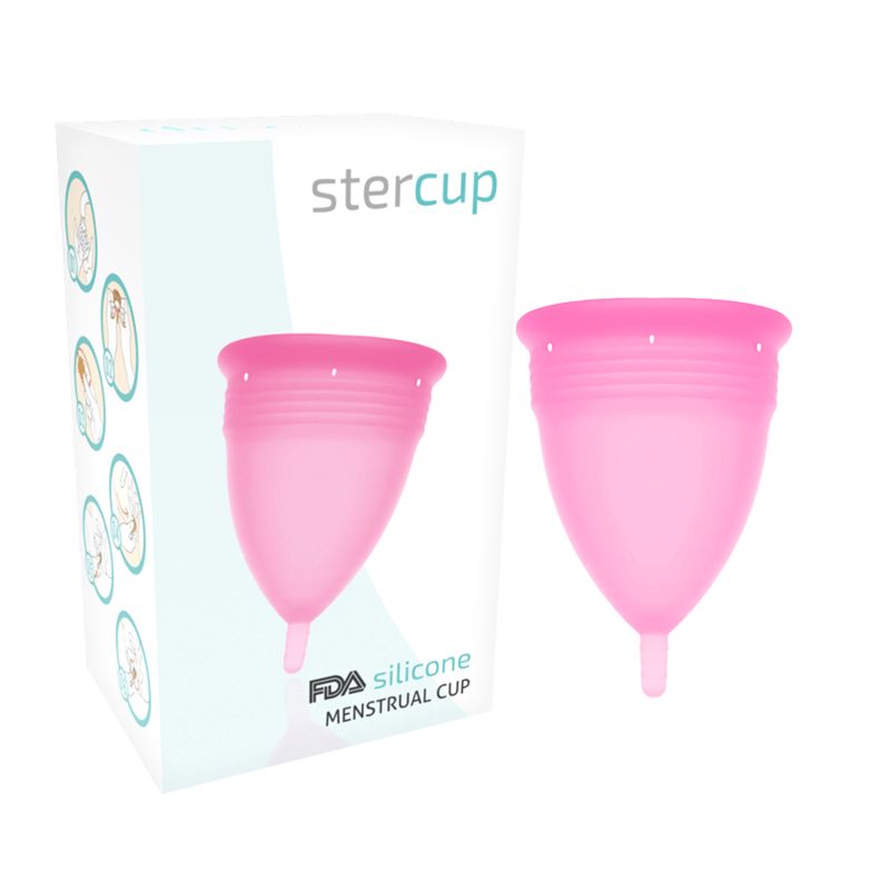 Verpackung mit zwei rosa Menstruationstassen. Auf der Verpackung steht "stercup" und "FDA silicone MENSTRUAL CUP".