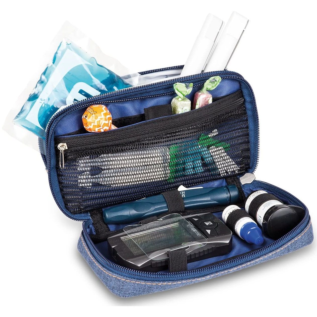 Geöffnete blaue Diabetikertasche mit verschiedenen medizinischen Geräten und Zubehör. Marke: Elite Bags.
