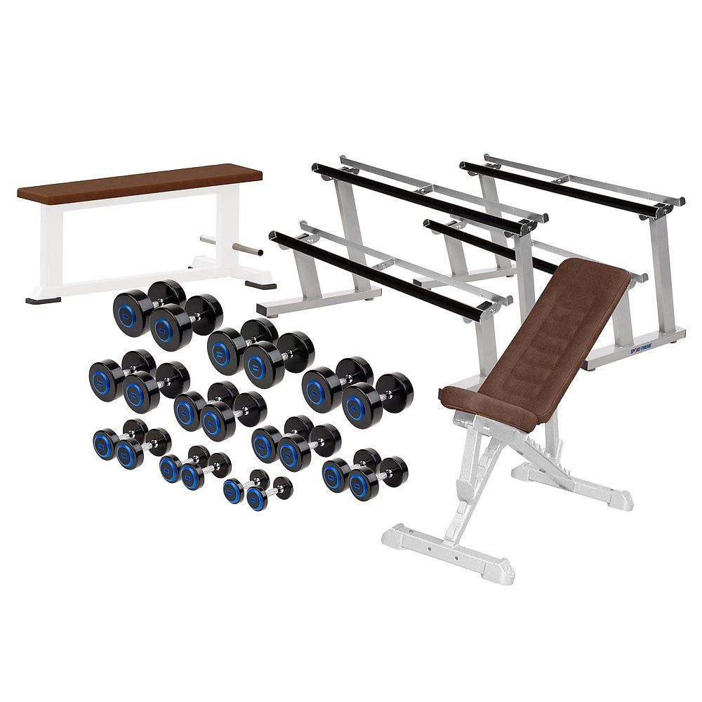 Hantelstation mit Hanteln, Flachbank und verstellbarer Schrägbank. Hanteln schwarz mit blauen Ringen. Gestelle silberfarben.