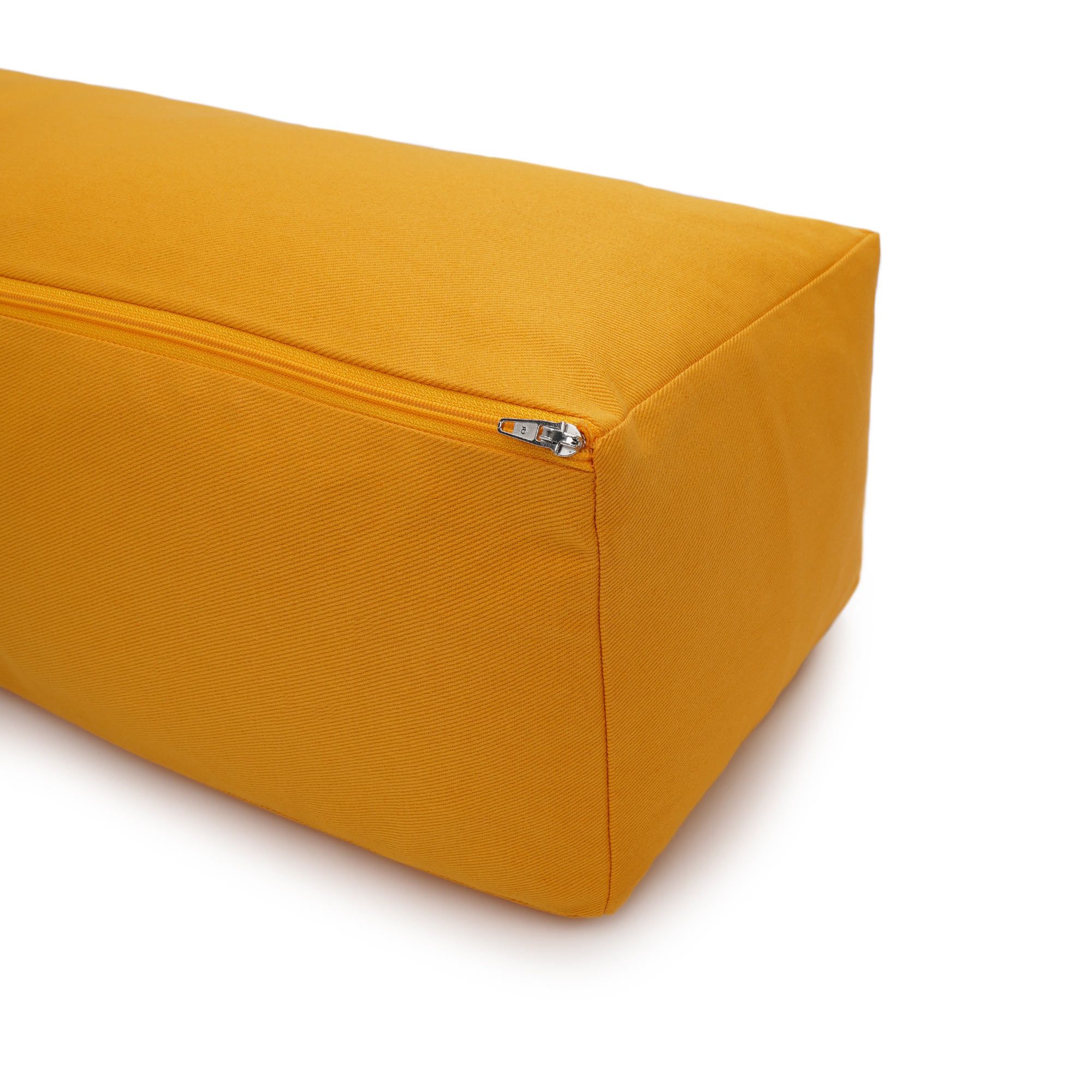 Rechteckiges Yoga-Bolster in Maisgelb, Detailansicht mit Reißverschluss.