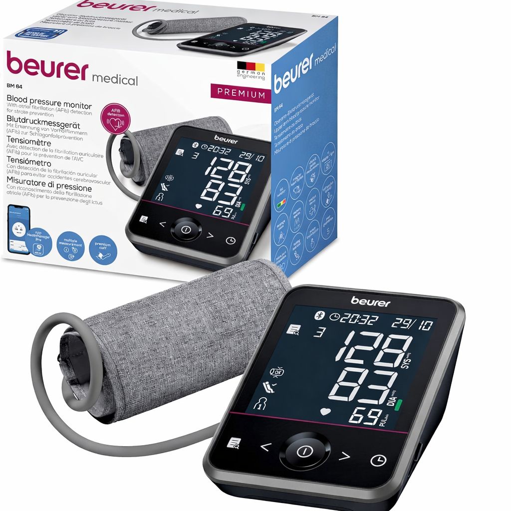 Verpackung und Blutdruckmessgerät. Gerät mit Manschette und Display. Marke: Beurer. Text: Blutdruckmessgerät. Premium.