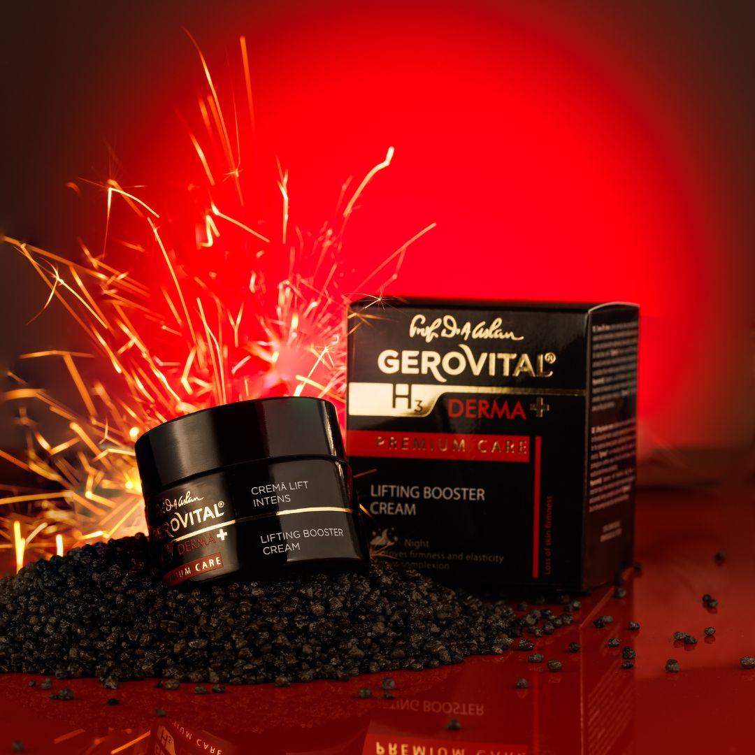 Schwarzes Tiegel mit Produkt und Karton. Aufschrift: Gerovital H3 Derma+, Premium Care, Creme Lift Intens, Lifting Booster Cream.