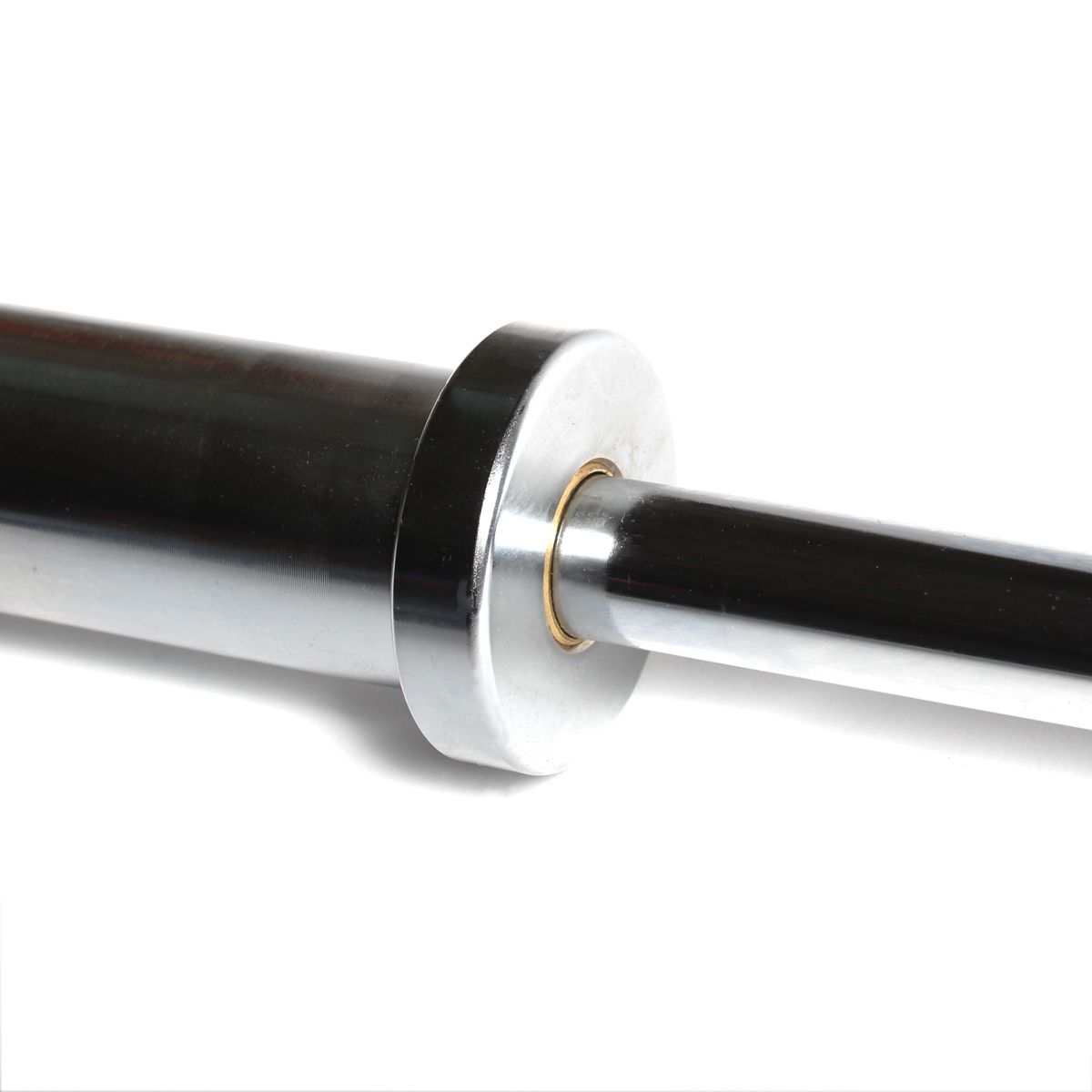 Nahaufnahme des Endes einer Hantelstange. Silberfarbenes Metall.