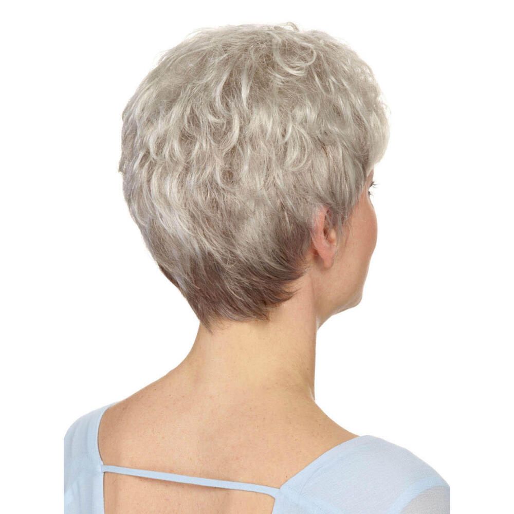 Kurzhaarperücke, graue Farbe, Frau mit blauem Oberteil. Rückansicht.