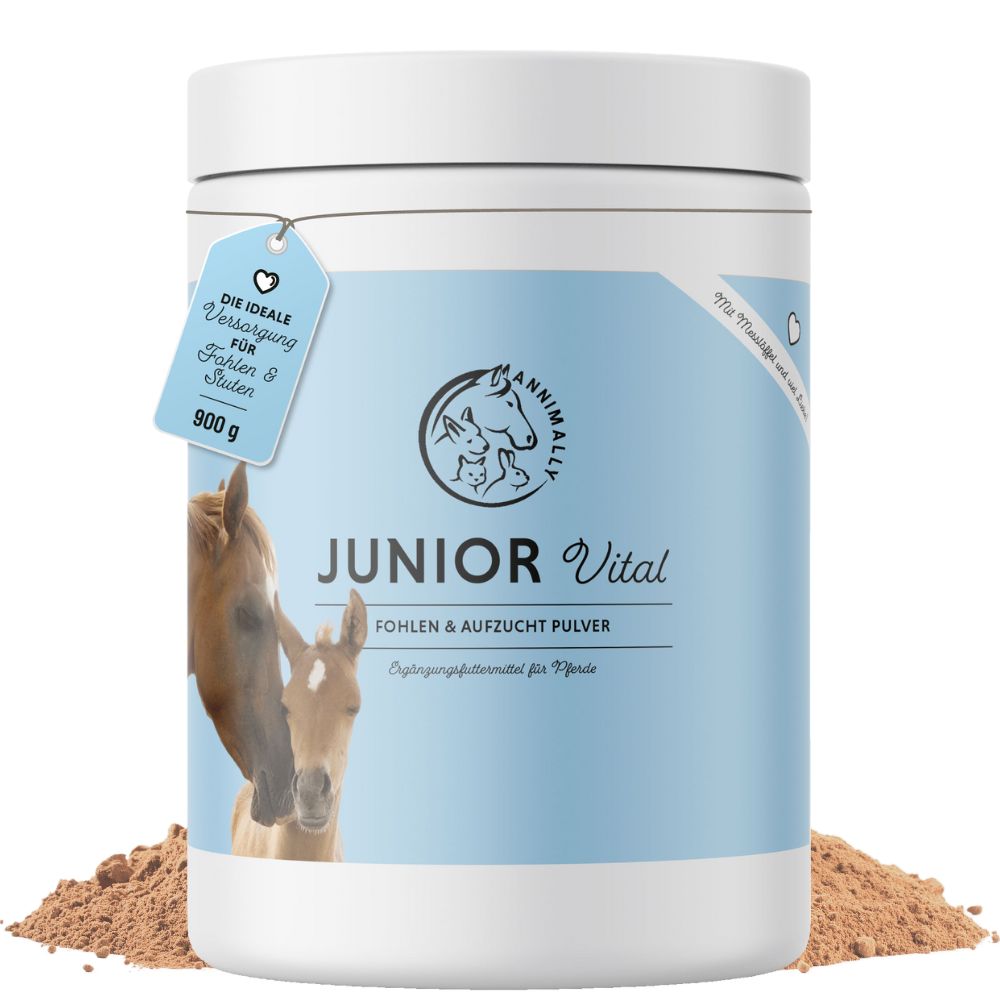 Weißes Produkt mit blauem Etikett. Logo, Produktname, und Text. Braunes Pulver daneben. 900 g.