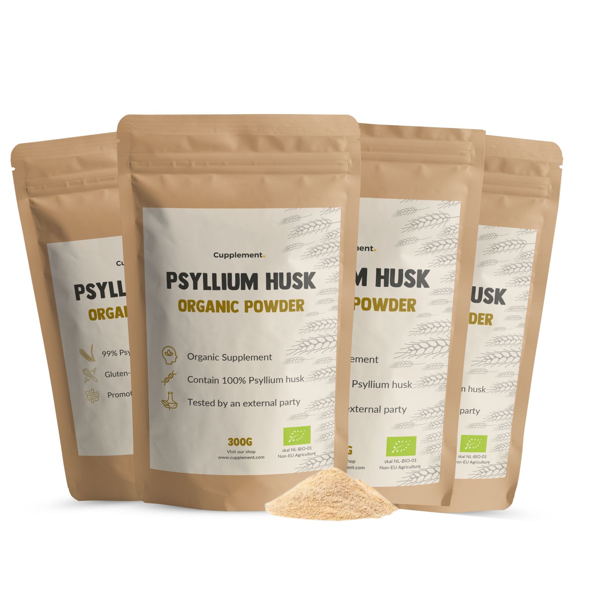 Vier Beutel Cupplement Flohsamenschalen Pulver. Braune Verpackung, weißes Etikett, Produktname, BIO-Siegel, Pulver daneben.