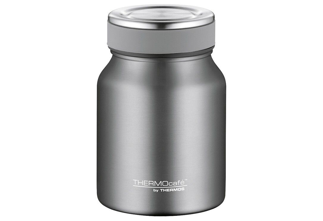 Isolierbehälter aus Edelstahl. Grauer Deckel und Manschette. Marke THERMOcafe by THERMOS.