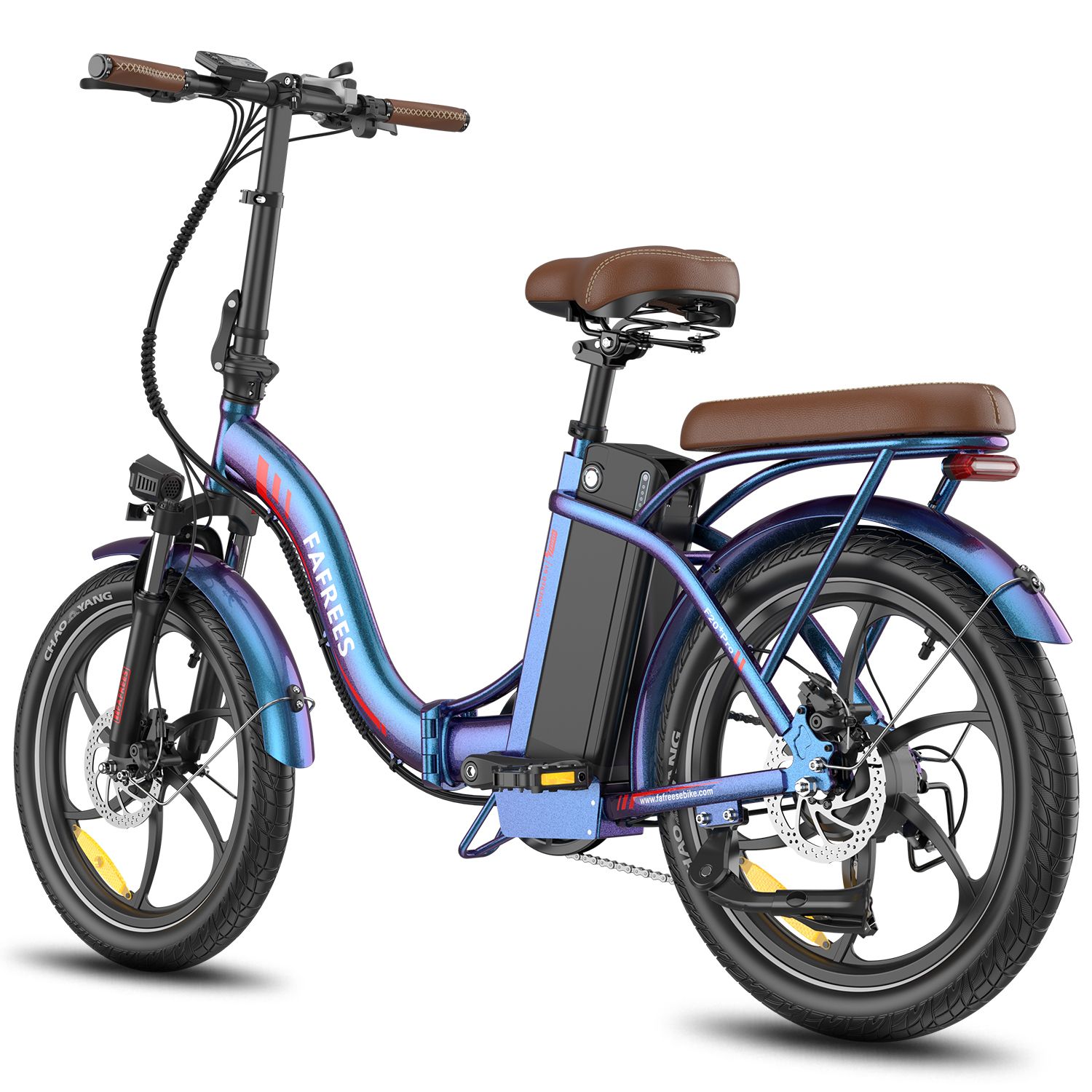 Faltbares E-Bike, blau-violett. Brauner Sattel und Gepäckträger. Schwarze Reifen und Felgen. Marke FAFREES.